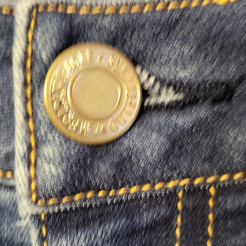 AMERICAN EAGLE OUTFITTERS JEGGING SZ 4 LIKE NEW - Picture 3 of 10